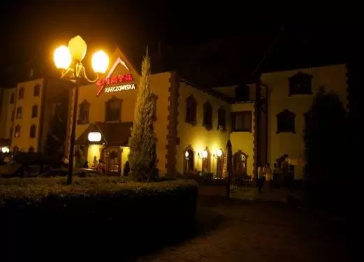 Hotel Restauracja - Chata Karczowiska***