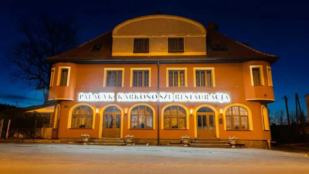 Pałacyk Karkonosze***