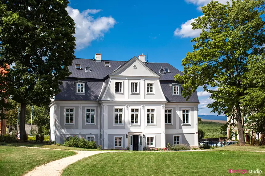 Pałac Kamieniec****