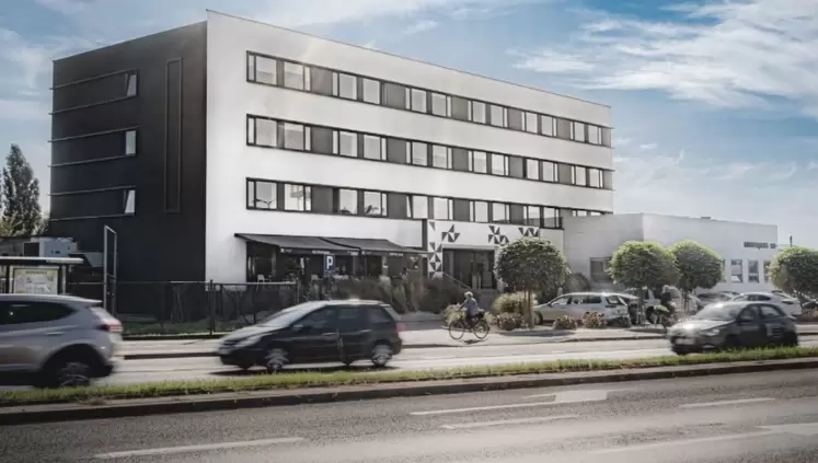 G132 Office & Restaurant