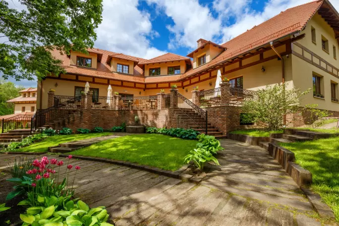 FORREST Hotel & Restaurant