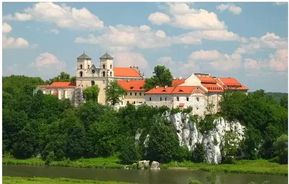 Dom Gości Opactwa Benedyktynów w Tyńcu