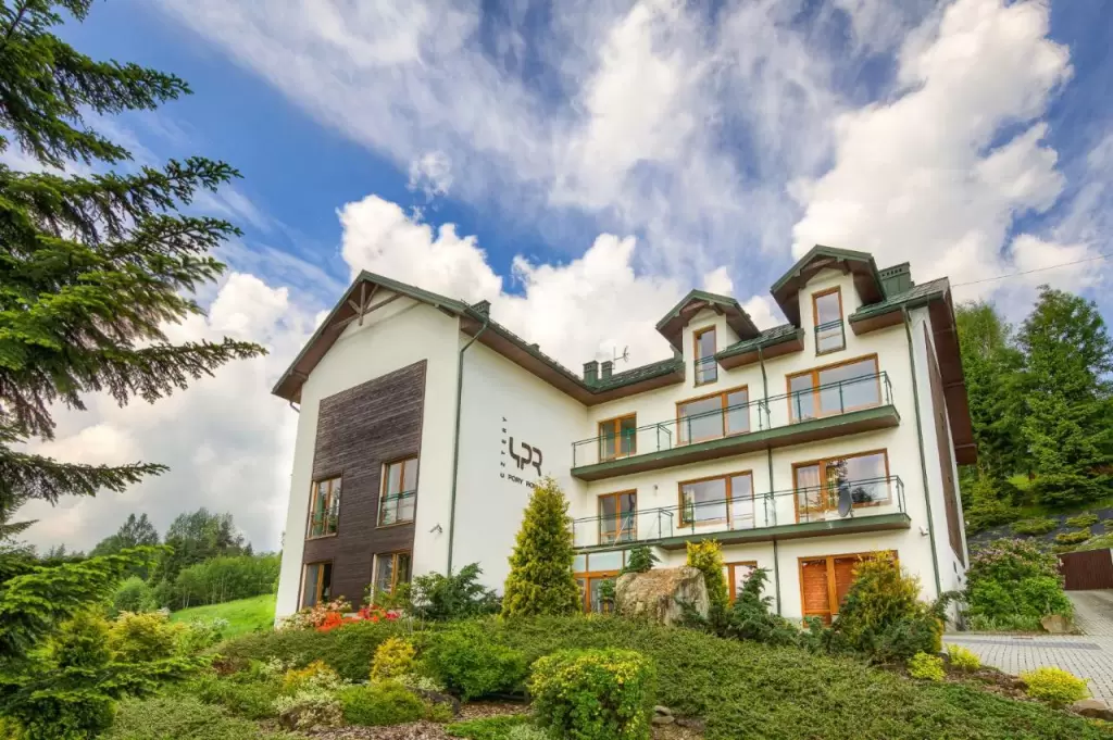 Hotel Cztery Pory Roku***