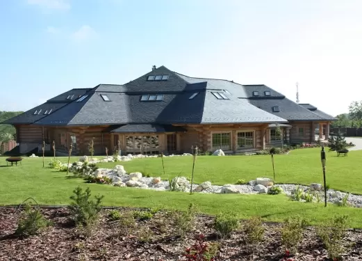 Chochołowy Dwór***