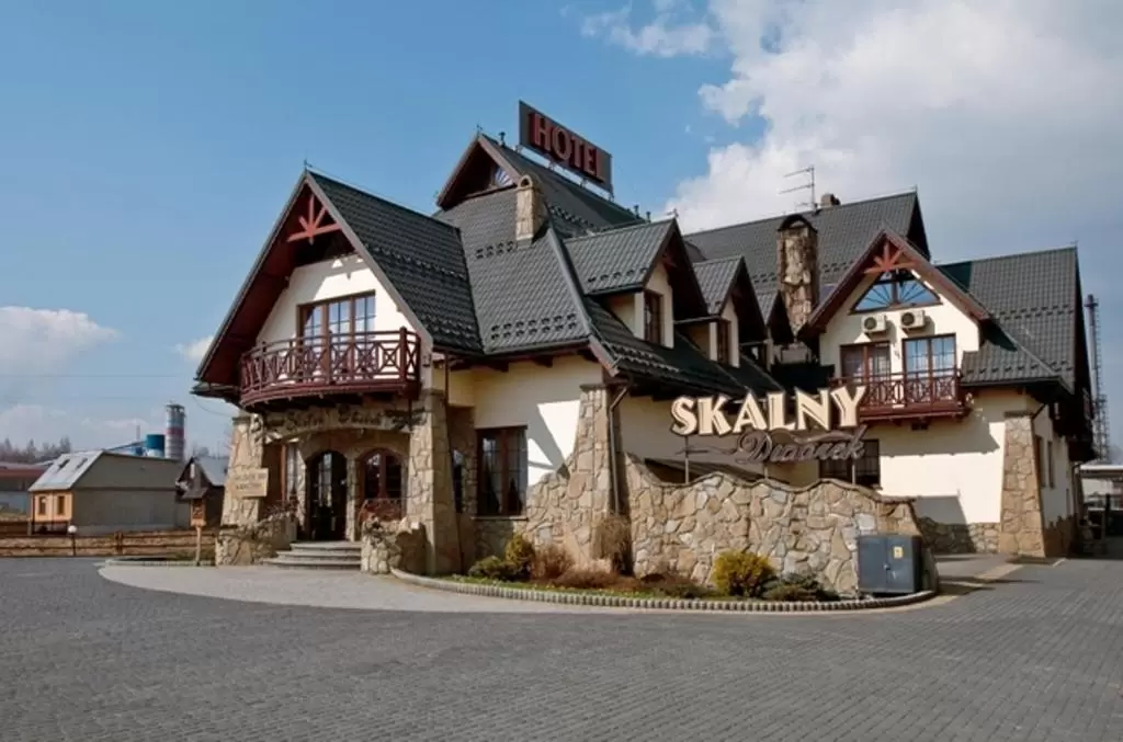 Hotel Skalny Dworek