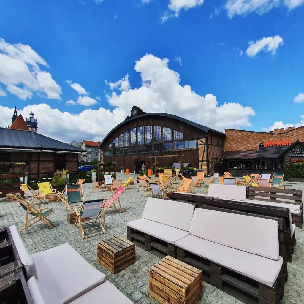 Stara Zajezdnia Kraków by DeSilva