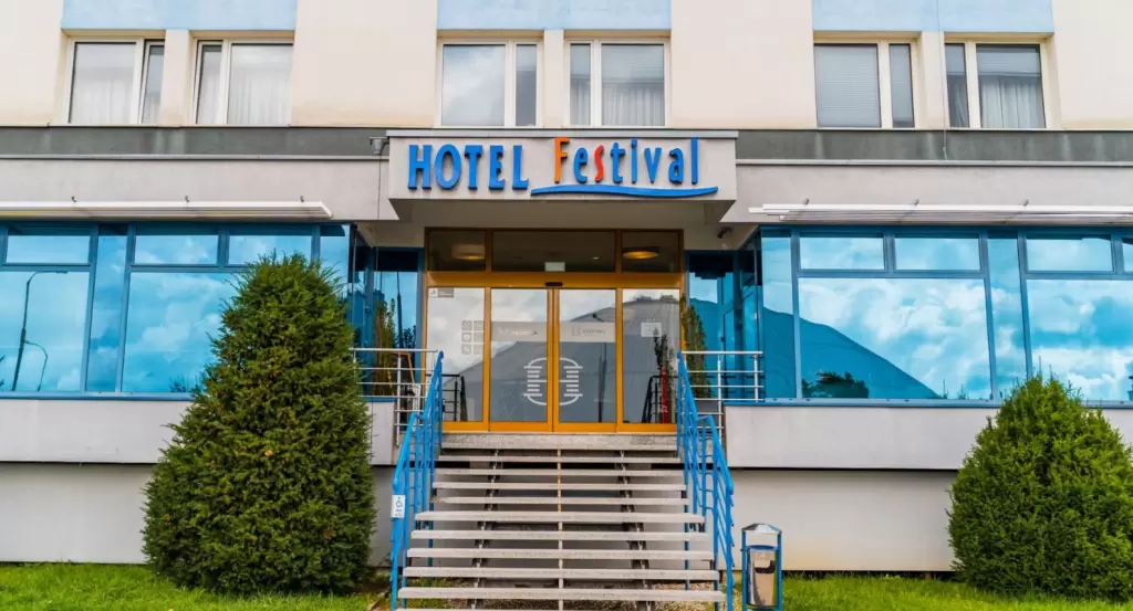 Hotel Festival***