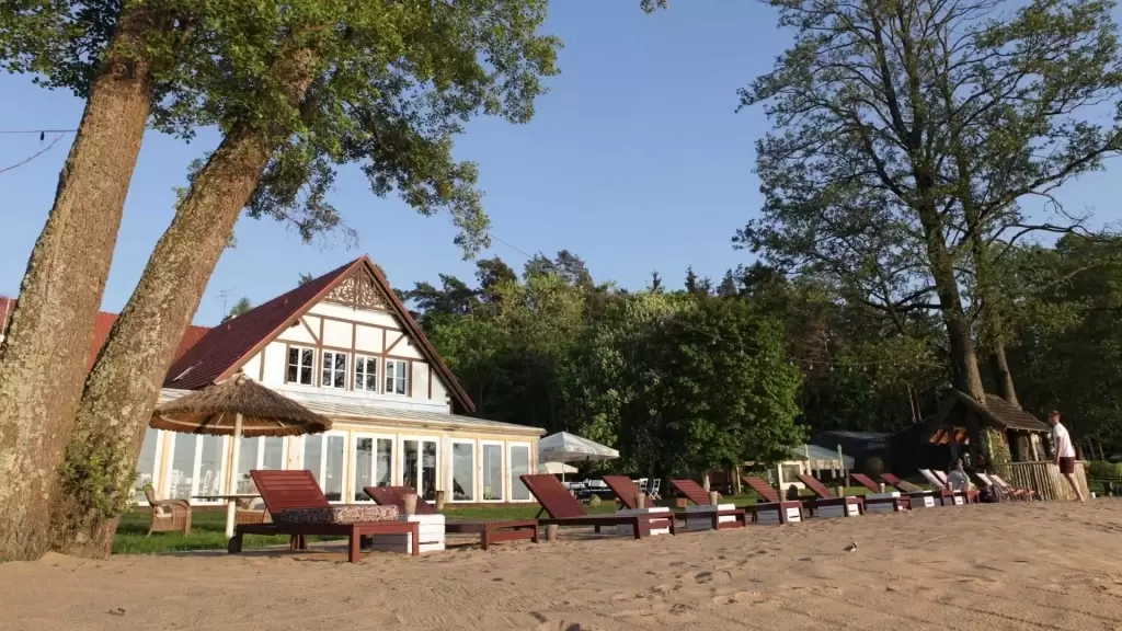 Jabłoń Lake Resort
